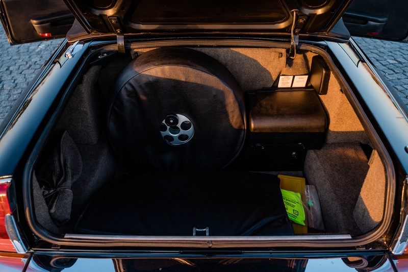 1988 Jaguar XJ-SC V12 295HP